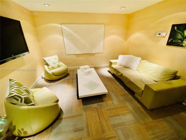 950 Brickell Bay Dr 2601, Miami, FL 33131