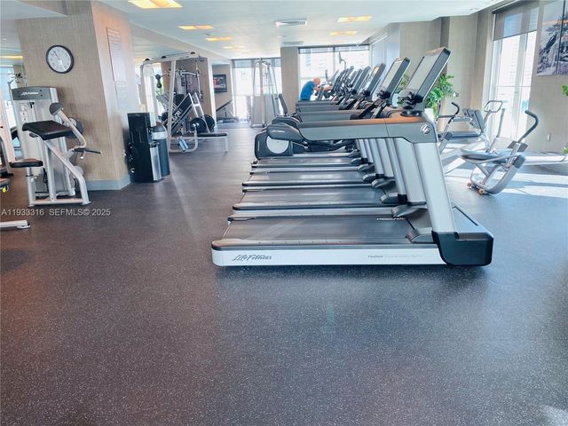 950 Brickell Bay Dr 2601, Miami, FL 33131