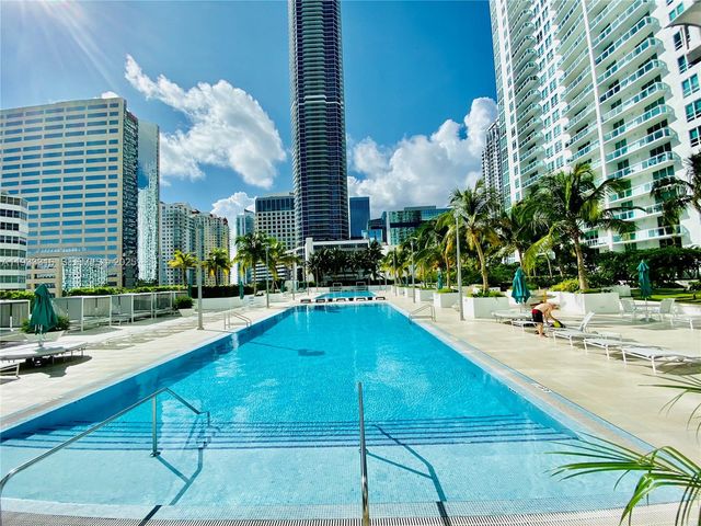 950 Brickell Bay Dr 2601, Miami, FL 33131