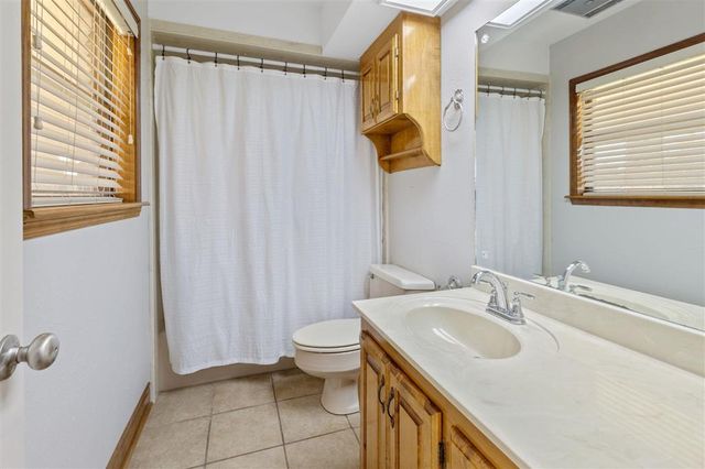 2405 Barbe Street, Lake Charles, LA 70601