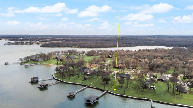 5046 Loper Circle, Streetman, TX 75859