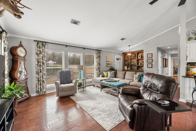 5046 Loper Circle, Streetman, TX 75859