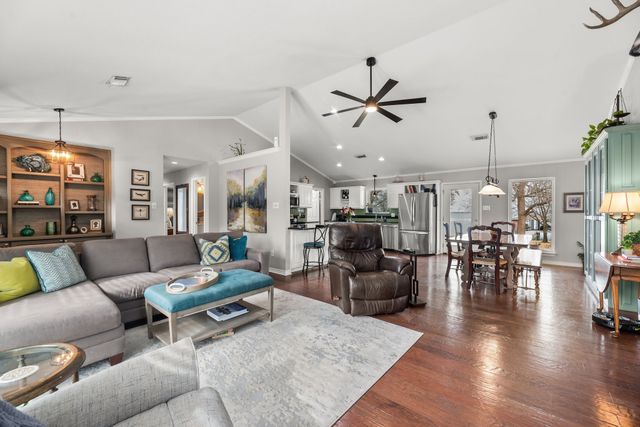 5046 Loper Circle, Streetman, TX 75859