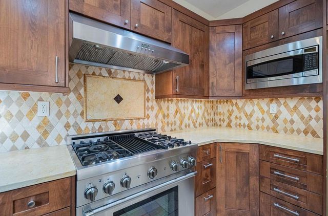 18050 Stonehaven, Salinas, CA 93908