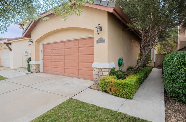 18050 Stonehaven, Salinas, CA 93908