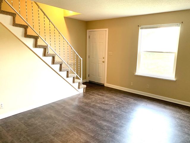 1209 Stateline Rd Apt 50, Oak Grove, KY 42262