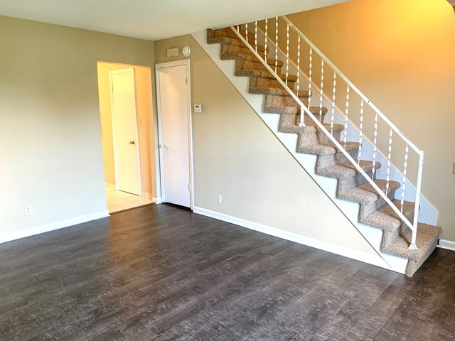 1209 Stateline Rd Apt 50, Oak Grove, KY 42262