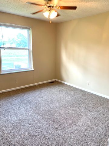 1209 Stateline Rd Apt 50, Oak Grove, KY 42262