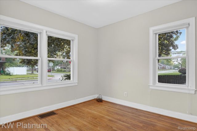 22436 Doremus Street, St. Clair Shores, MI 48080