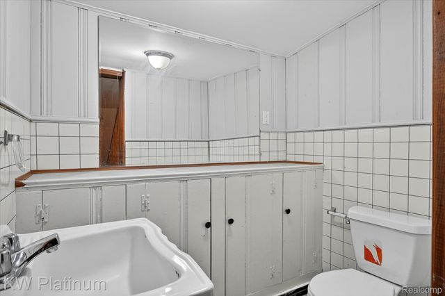 22436 Doremus Street, St. Clair Shores, MI 48080