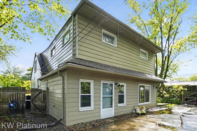 22436 Doremus Street, St. Clair Shores, MI 48080