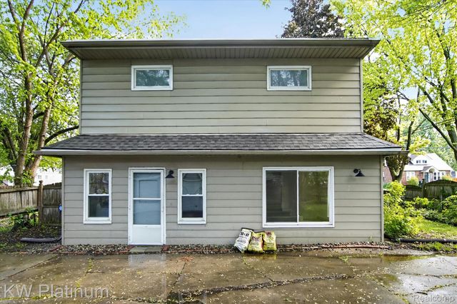22436 Doremus Street, St. Clair Shores, MI 48080