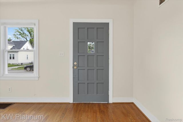 22436 Doremus Street, St. Clair Shores, MI 48080