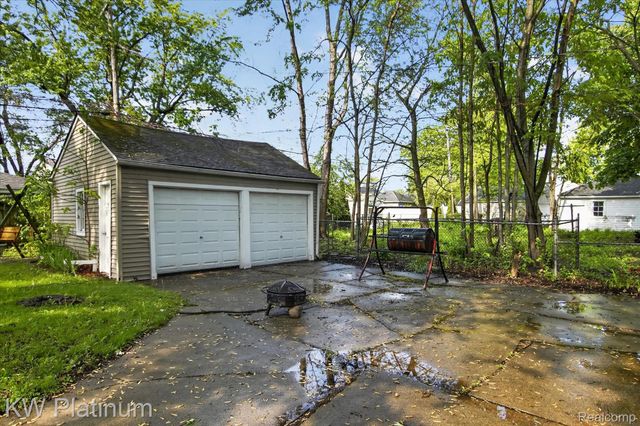 22436 Doremus Street, St. Clair Shores, MI 48080