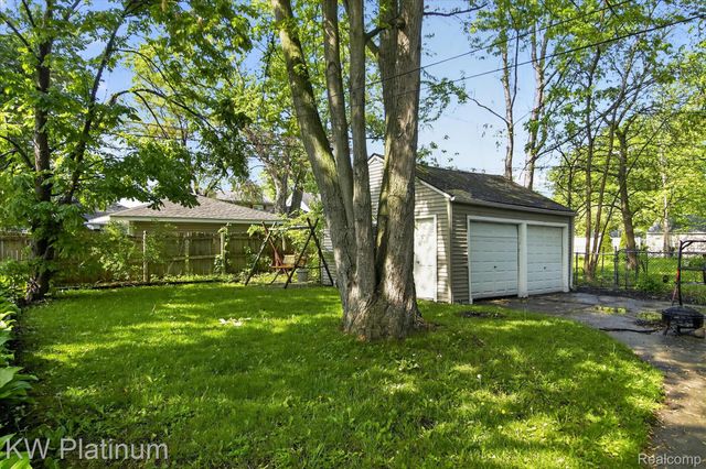 22436 Doremus Street, St. Clair Shores, MI 48080