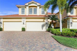 8609 Champions PT # 201, Naples, FL 34113
