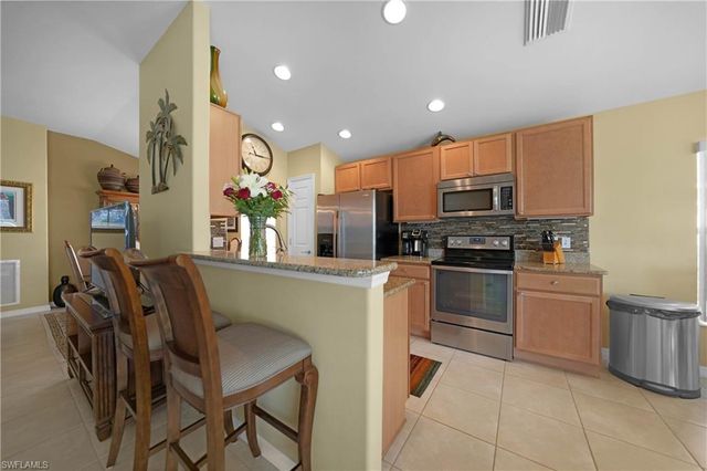 2457 Anguilla DR, Cape Coral, FL 33991