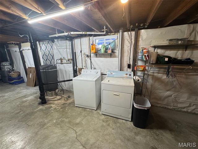 401 Dahlgren Avenue, Warrenton, MO 63383