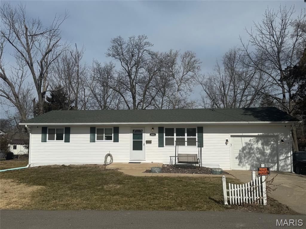 401 Dahlgren Avenue, Warrenton, MO 63383