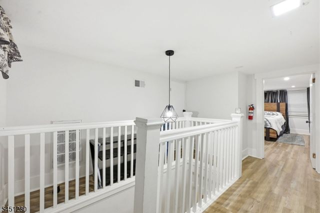 570 11Th Ave, Paterson City, NJ 07514