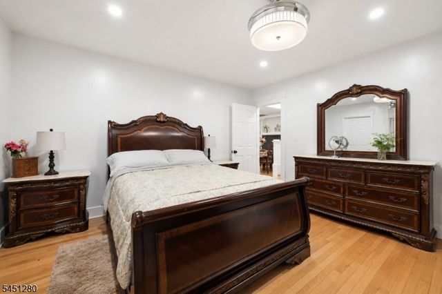 570 11Th Ave, Paterson City, NJ 07514