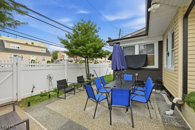 570 11Th Ave, Paterson City, NJ 07514