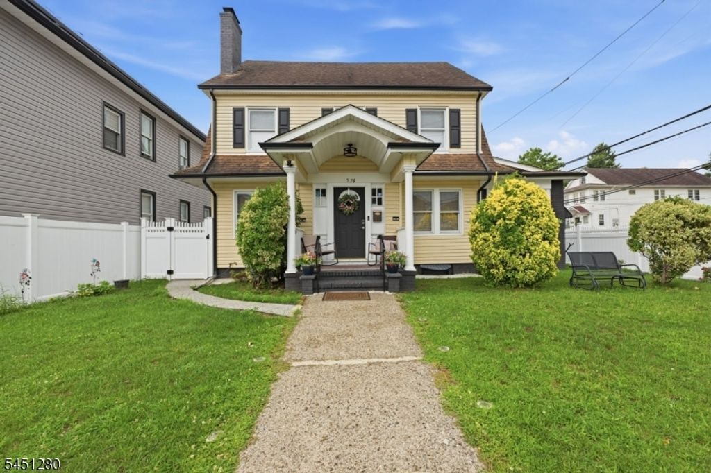 570 11Th Ave, Paterson City, NJ 07514