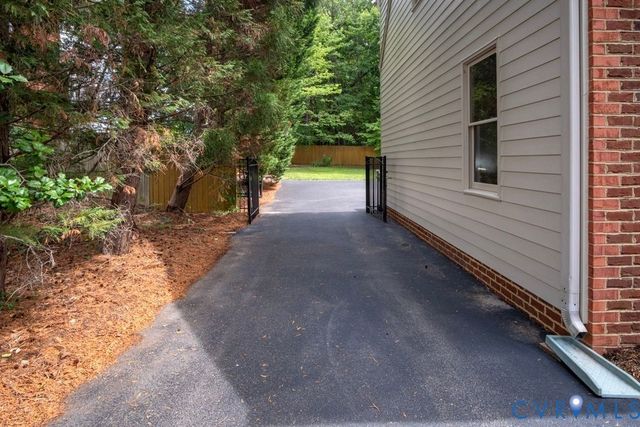 10705 Old Prescott Rd, Henrico, VA 23238