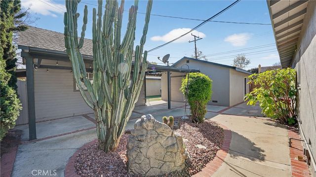 504 E Barkley, Orange, CA 92867