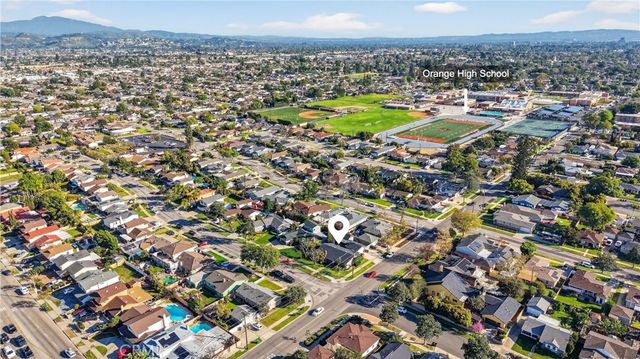 504 E Barkley, Orange, CA 92867