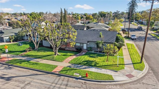 504 E Barkley, Orange, CA 92867
