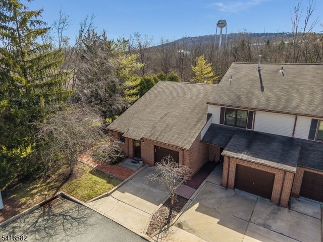 8 Betty Court, Lebanon Boro, NJ 08833