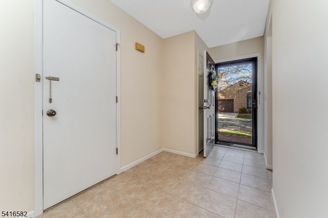 8 Betty Court, Lebanon Boro, NJ 08833