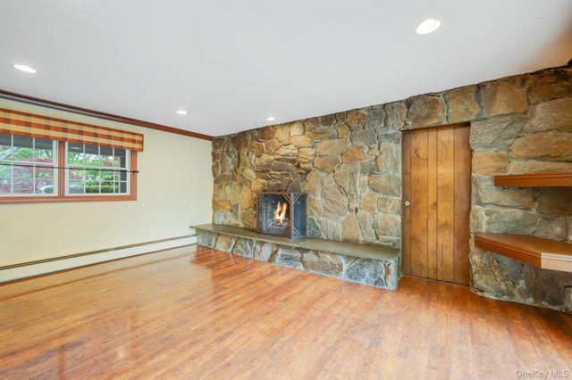 35 Pembrook Drive, Stony Brook, NY 11790