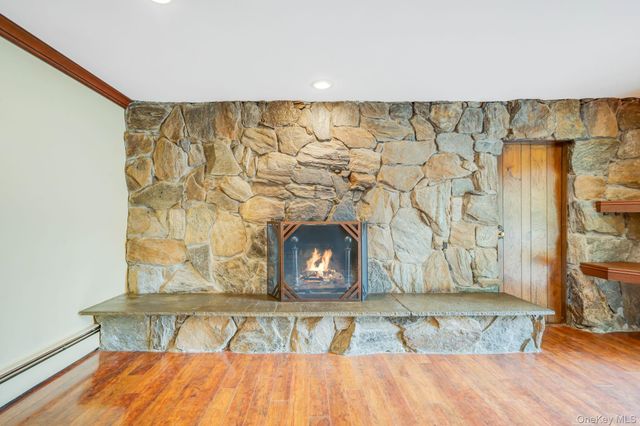 35 Pembrook Drive, Stony Brook, NY 11790