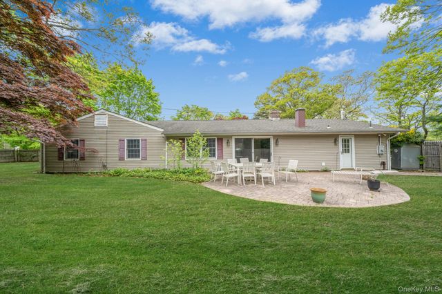 35 Pembrook Drive, Stony Brook, NY 11790