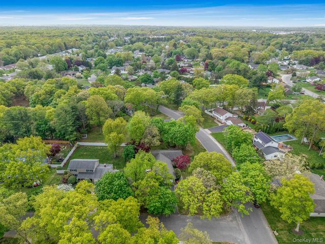 35 Pembrook Drive, Stony Brook, NY 11790
