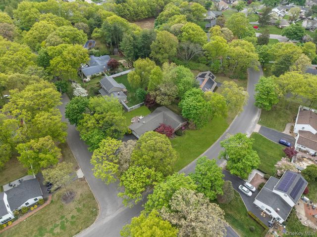 35 Pembrook Drive, Stony Brook, NY 11790