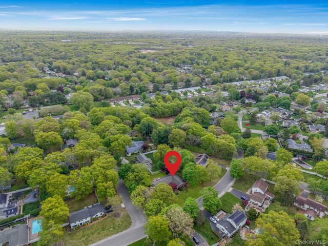 35 Pembrook Drive, Stony Brook, NY 11790