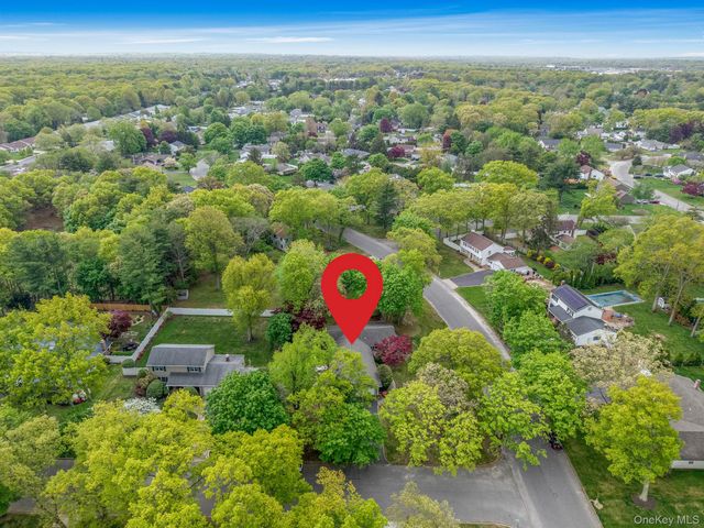 35 Pembrook Drive, Stony Brook, NY 11790