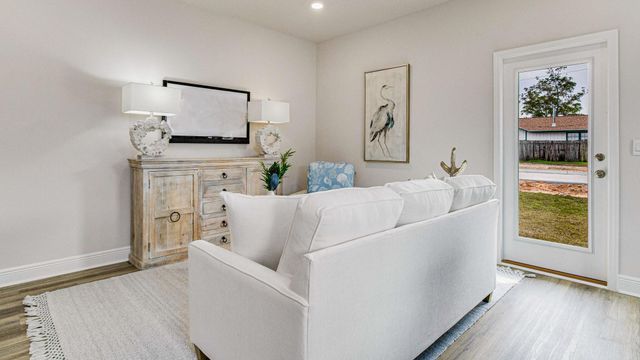 8527 Midtown Court, Navarre, FL 32566