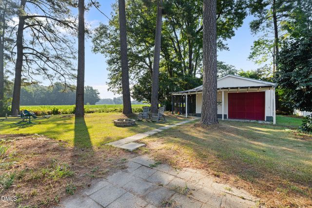 3838 Longleaf Drive NE, Elm City, NC 27822