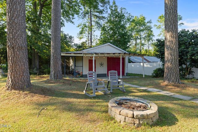 3838 Longleaf Drive NE, Elm City, NC 27822