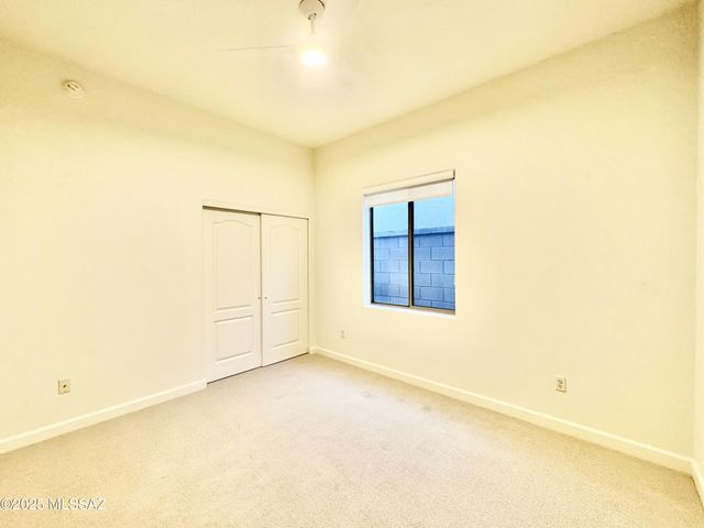 5926 N Campo Abierto, Tucson, AZ 85718