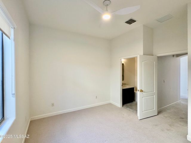 5926 N Campo Abierto, Tucson, AZ 85718