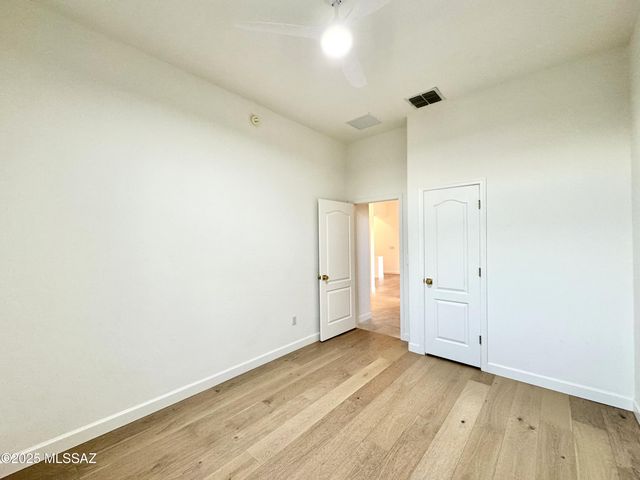 5926 N Campo Abierto, Tucson, AZ 85718