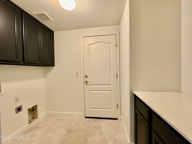 5926 N Campo Abierto, Tucson, AZ 85718