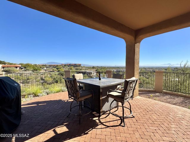 5926 N Campo Abierto, Tucson, AZ 85718