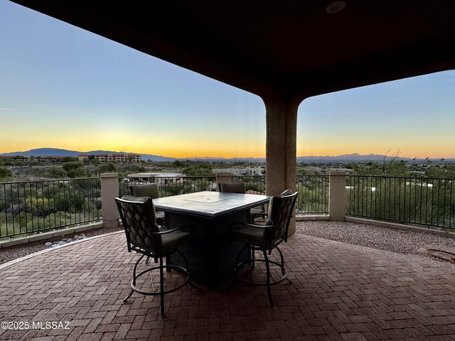 5926 N Campo Abierto, Tucson, AZ 85718