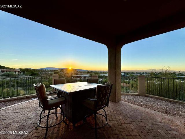 5926 N Campo Abierto, Tucson, AZ 85718